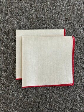 Set/2 Cream-colored Linen Napkins